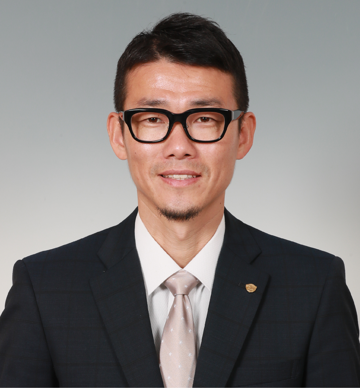 強化担当 金 柄杉の写真を紹介