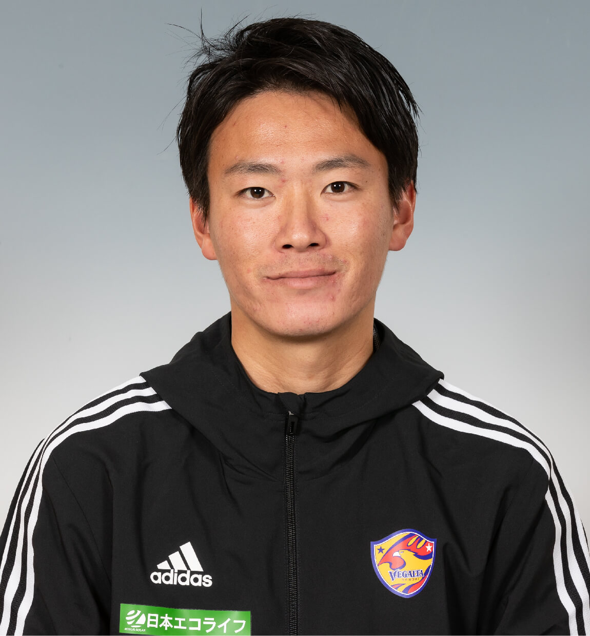 トレーナー 芝田 裕晃の写真を紹介