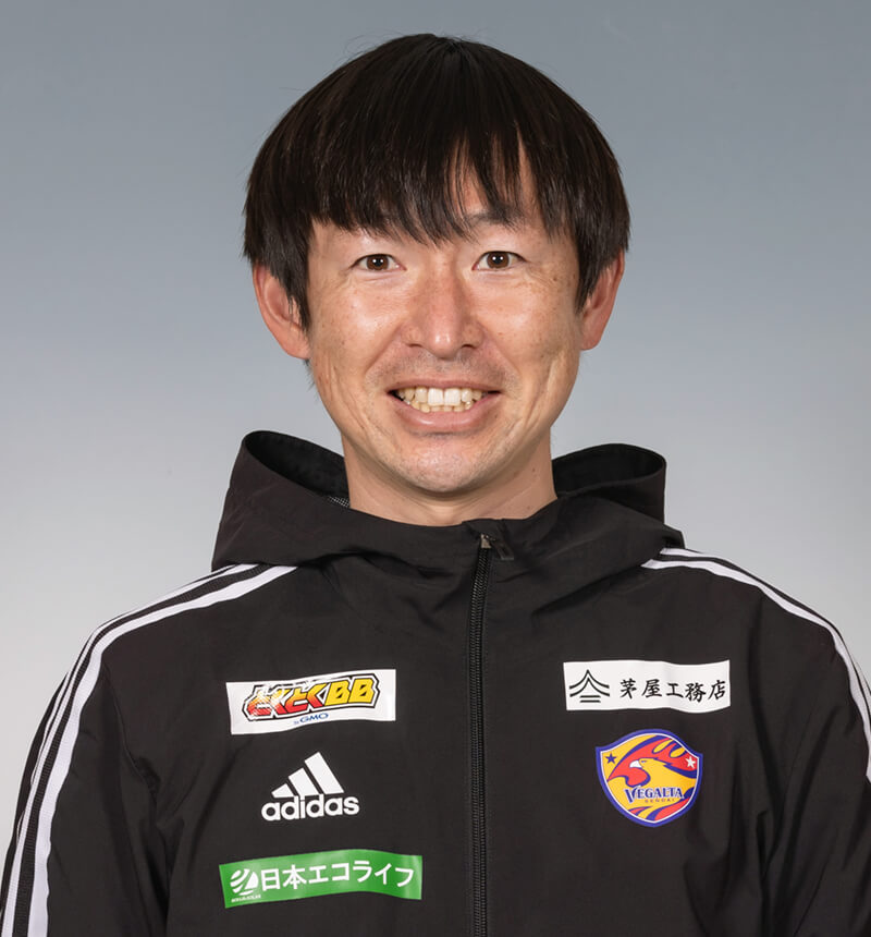 トレーナー 多田 智典の写真を紹介